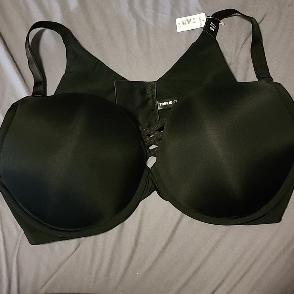 Brand New Torrid 44D Bra Black